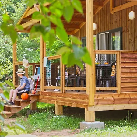 Kamp alanı Paradis Le Rocher De La Granelle *