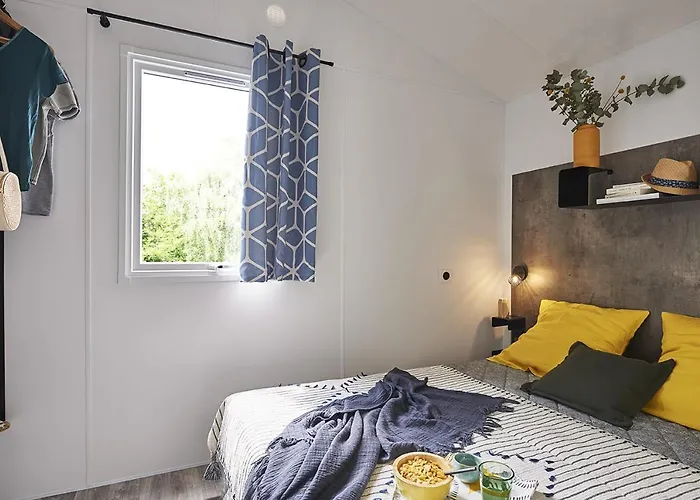 Paradis Le Rocher De La Granelle キャンプ場 *