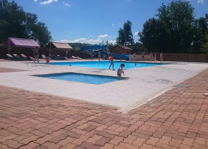 キャンプ場 Paradis Le Rocher De La Granelle